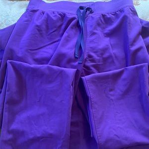 Purple figs scrub set